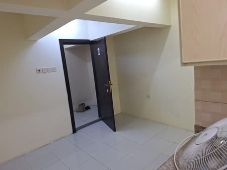 East Riffa, Apartments/Houses, BHD 100/month,  Studio,  10 Sq. Meter,  East Riffa Near Toyota Workshop! Studio Room 100 Only With EWA