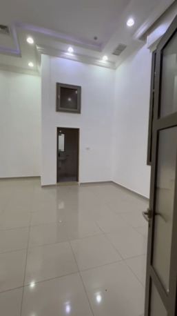 Kuwait City, Apartments/Houses, KWD 850/month,  5 BR,  Deluxe Apartment For Rent In Al-Aqila, Ground Floor.