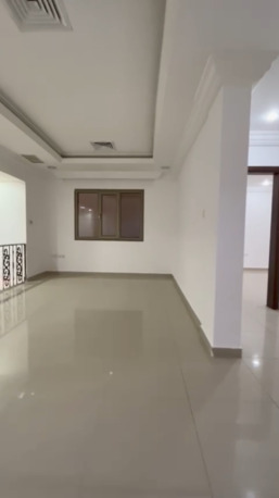 Kuwait City, Apartments/Houses, KWD 850/month,  5 BR,  Deluxe Apartment For Rent In Al-Aqila, Ground Floor.