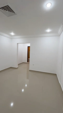 Kuwait City, Apartments/Houses, KWD 850/month,  5 BR,  Deluxe Apartment For Rent In Al-Aqila, Ground Floor.