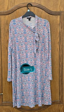 Jeddah, Clothing & Accessories, Woman Shirts / Trousers. SAR 10 For 1 Pieces Or SAR 15 For2