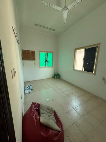 Paris, Housing Exchanges, 80/year,  1 BR,  80 Sq. Meter,  Studio Apartment For Rent In Al-Daih