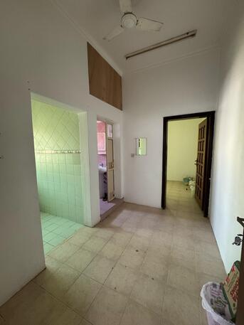 Paris, Housing Exchanges, 80/year,  1 BR,  80 Sq. Meter,  Studio Apartment For Rent In Al-Daih