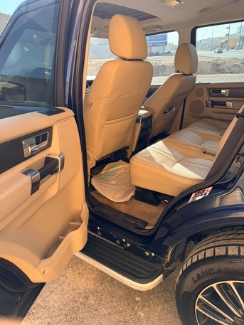 Riyadh, Vehicles, Cars & Trucks , SAR 40000,  Rover Land Rover Discovery,  2012,  Automatic,  149000 KM,  Urgent Selling For Final Exit, Low Mileage LR4