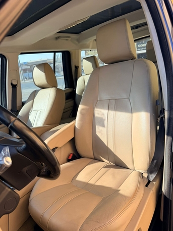 Riyadh, Vehicles, Cars & Trucks , SAR 40000,  Rover Land Rover Discovery,  2012,  Automatic,  149000 KM,  Urgent Selling For Final Exit, Low Mileage LR4