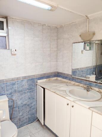 Amman, Apartments/Houses, JOD 3900/year,  2 BR,  150 Sq. Meter,  -UNFURNISHED-  غير مفروش 2 نوم خلف مدرسة الراهبات 