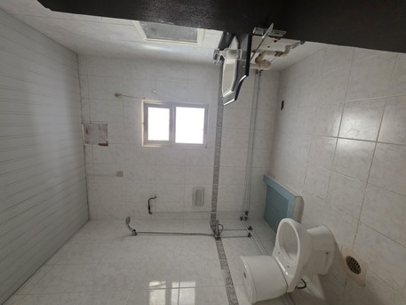 Adliya, Apartments/Houses, BHD 200/month,  3 BR,  - Neet And Clean UN Furnished 3 BHK Flat Without Ewa @200/BD In Adliya