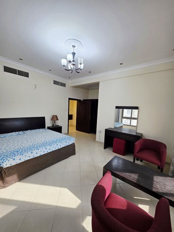 Adliya, Apartments/Houses, BHD 330/month,  Furnished,  2 BR,  -Very Neet & Clean Fully Furnished Spacious 2 BHK Flat With Ewa, Parking @330/BD In Adliya