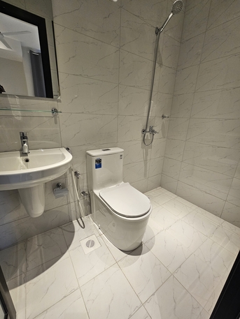 Salmaniya, Apartments/Houses, Furnished,  BRAND NEW 2 BHK FLAT, 230/220 BD, Semi Furnished With EWA @ SALMANIYA.