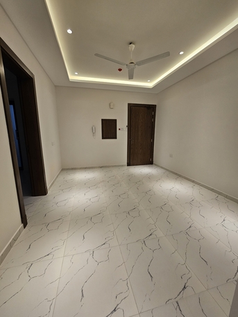 Salmaniya, Apartments/Houses, Furnished,  BRAND NEW 2 BHK FLAT, 230/220 BD, Semi Furnished With EWA @ SALMANIYA.