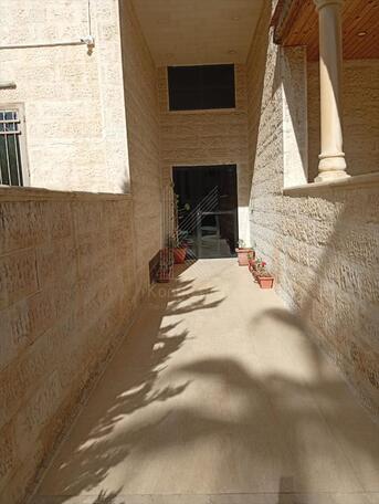 Amman, Apartments/Houses, JOD 3000/year,  3 BR,  Apartment For Rent In Abdallah Ghosheh St