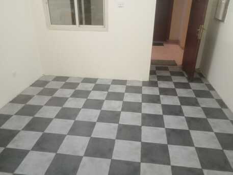 Manama, Apartments/Houses, BHD 180/month,  2 BR,  100 Sq. Meter,  2 Bhk Semi Furnished Flat Available With Ewa In Manama Call Aleena