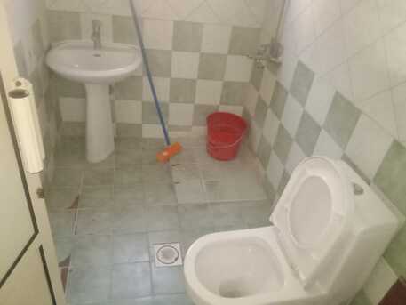 Manama, Apartments/Houses, BHD 180/month,  2 BR,  100 Sq. Meter,  2 Bhk Semi Furnished Flat Available With Ewa In Manama Call Aleena