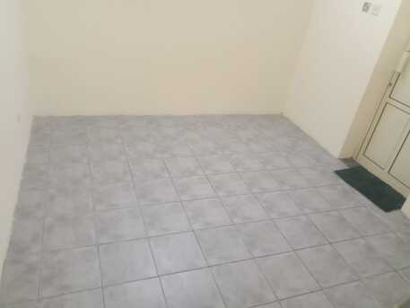 Manama, Apartments/Houses, BHD 180/month,  2 BR,  100 Sq. Meter,  2 Bhk Semi Furnished Flat Available With Ewa In Manama Call Aleena