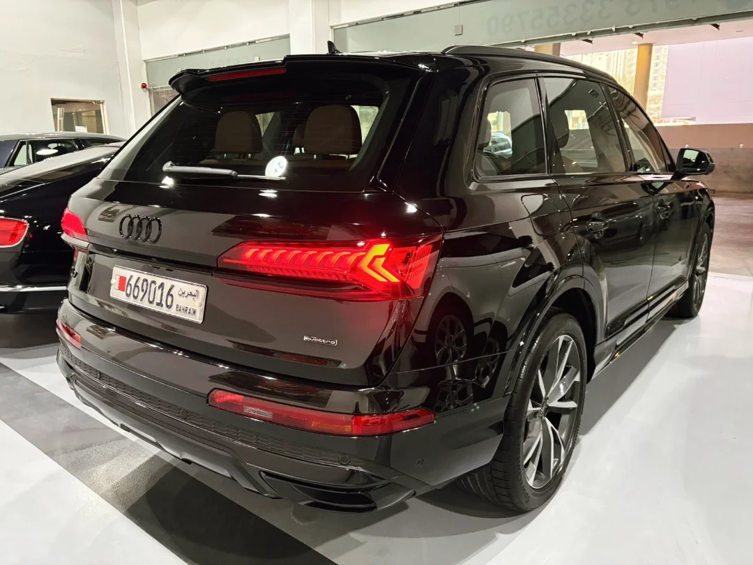 Amwaj Islands, Vehicles, Cars & Trucks , BHD 21995,  Audi Q7 S-Line Black Edition,  2023,  Automatic,  29000 KM,  Audi Q7 S-Line Quattro 55 TFSI  Special Order Black Edition V6 3.0L TC 340 HP