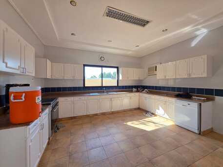 Saar, Apartments/Houses, BHD 700/month,  5 BR,  400 Sq. Meter,  Private Villa In Compound, Private Pool And Garden