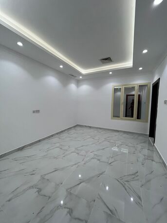Kuwait City, Apartments/Houses, KWD 1000/month,  4 BR,  Apartment For Rent In Rumaithiya With A Large Rooftop Terrace.