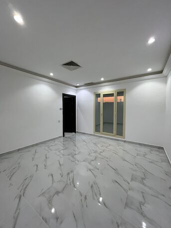 Kuwait City, Apartments/Houses, KWD 1000/month,  4 BR,  Apartment For Rent In Rumaithiya With A Large Rooftop Terrace.