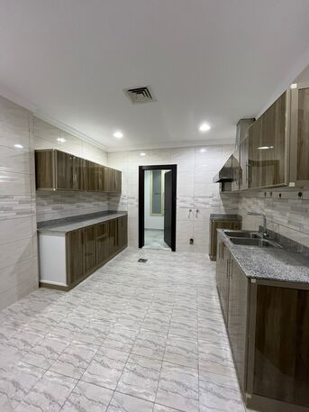 Kuwait City, Apartments/Houses, KWD 1000/month,  4 BR,  Apartment For Rent In Rumaithiya With A Large Rooftop Terrace.