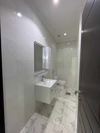 Kuwait City, Apartments/Houses, KWD 1000/month,  4 BR,  Apartment For Rent In Rumaithiya With A Large Rooftop Terrace.