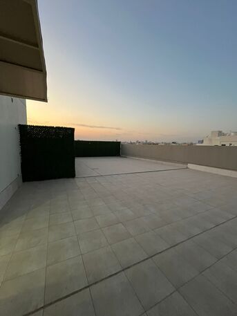 Kuwait City, Apartments/Houses, KWD 1000/month,  4 BR,  Apartment For Rent In Rumaithiya With A Large Rooftop Terrace.