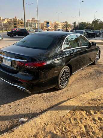 Cairo, Automotive, إيجار سيارة الأحلام مرسيدس E200 بالسائق: وصول 