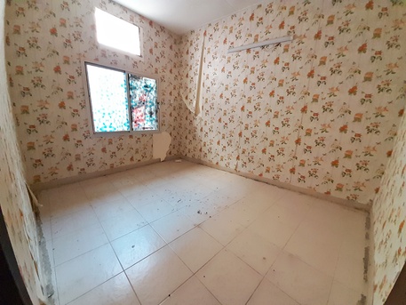 Hoora, Staff Accomodation, BHD 440,  █ Building (Best Price) █ 3 Floors █3 Flats █ In Horra█