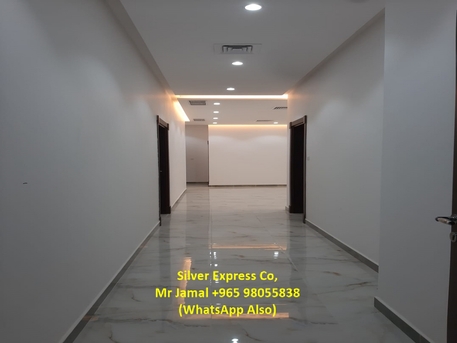 Kuwait City, Villas, KWD 1100,  600 Sq. Meter,  A Very Nice 600 Meter Huge Big Corner Villa In Wafra City.