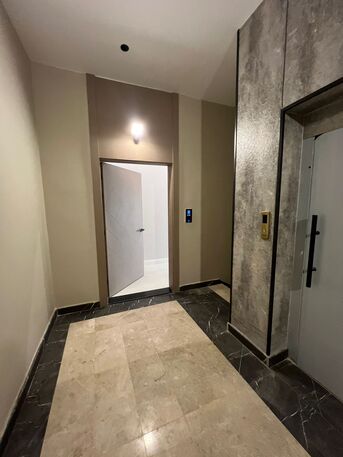 Al Rahmaniyah, Apartments/Houses, SAR 20000/year,  Furnished,  5 BR,  189 Sq. Meter,  Family Home For Rent - Jeddah, Al-Rahmaniyah Dt., On Imam Muhammad Saud University St.