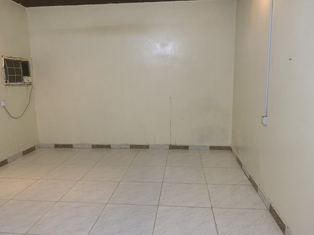 Jizan, Housing Exchanges, SAR 700/month,  Studio,  A Room Is Available For Rent