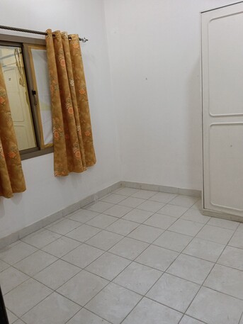Salmaniya, Apartments/Houses, BHD 220/month,  2 BR,  2 Bedroom Unfurnished Flat For Rent With Ewa