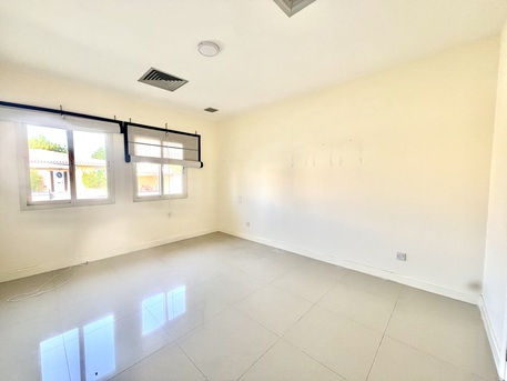 Saar, Villas, BHD 800,  300 Sq. Meter,  Elegant 4BR Semi-Furnished Villa In Saar | Private Backyard