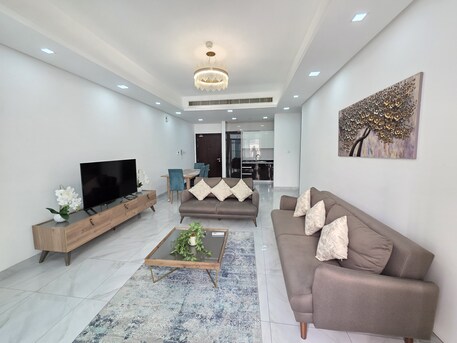 Juffair, Apartments/Houses, BHD 330/month,  Furnished,  1 BR,  Breath Taking | Ultra-Modern | Balcony | Free Wifi | In New Juffair
