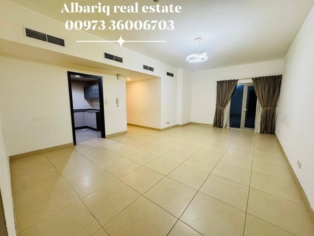 Juffair, Apartments/Houses, BHD 300/month,  2 BR,  125 Sq. Meter,  Luxury Tower 2 Bedroom Semi Furnish For Rent In Juffair