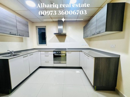 Juffair, Apartments/Houses, BHD 300/month,  2 BR,  125 Sq. Meter,  Luxury Tower 2 Bedroom Semi Furnish For Rent In Juffair