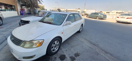 Manama, Vehicles, Cars & Trucks , BHD 1050,  Toyota Avalon,  2001,  Automatic,  480 KM,   XLS V6  For Sale , ZERO ACCIDENT , Small Leakage