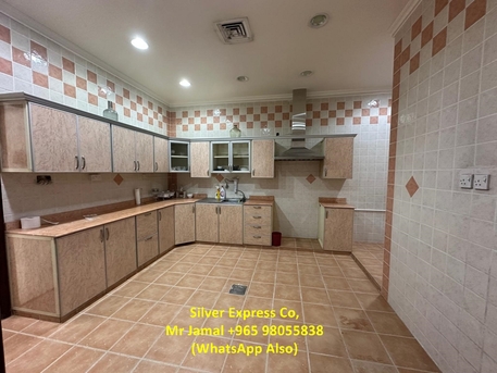 Kuwait City, Apartments/Houses, KWD 500/month,  3 BR,  100 Sq. Meter,  3 Bedroom Full Floor With Balcony For Rent In Mangaf.