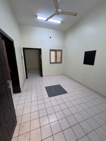 Paris, Housing Exchanges, 100/year,  1 BR,  100 Sq. Meter,  Apartment For Rent In Abu Saiba