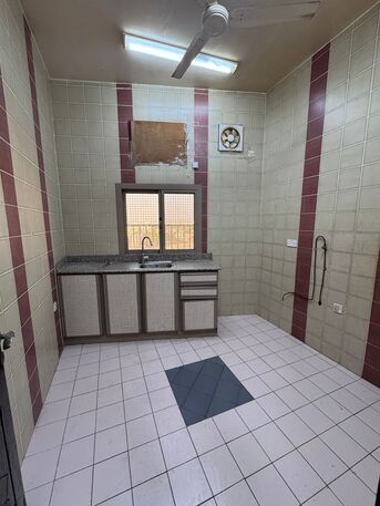 Paris, Housing Exchanges, 100/year,  1 BR,  100 Sq. Meter,  Apartment For Rent In Abu Saiba
