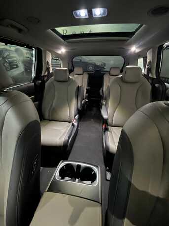 Cairo, Automotive, ايجار كيا كرنفال "القبطان" - فان العائلة الفا