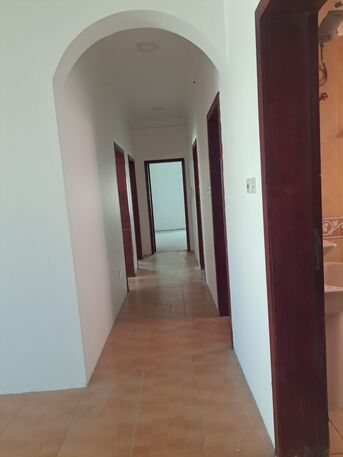 Riffa, Buildings, Commercial And Residential Flats Near Emirates Gifts In Riffa