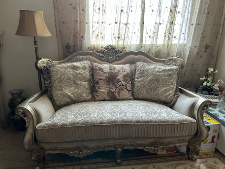 Riyadh, Appliances, SAR 300,  Decent Luxury Sofa Set