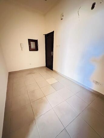Gudaibiya, Apartments/Houses, BHD 210/month,  2 BR,  Flat For Rent In Gudaibiya With EWA Nearby Octave