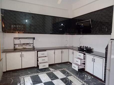 Riyadh, Household, Furniture And Decorations