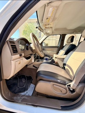 Riyadh, Vehicles, Cars & Trucks , SAR 15000,  Jeep Liberty,  2012,  Automatic,  350000 KM,   Cherokee