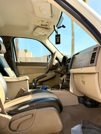 Riyadh, Vehicles, Cars & Trucks , SAR 15000,  Jeep Liberty,  2012,  Automatic,  350000 KM,   Cherokee