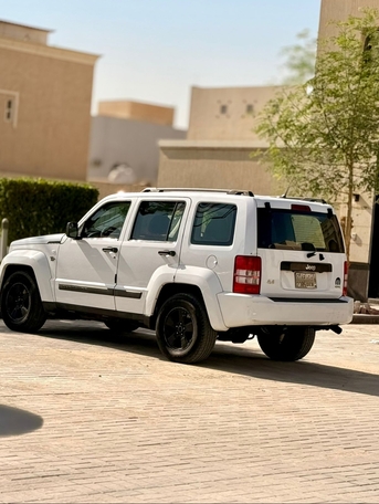 Riyadh, Vehicles, Cars & Trucks , SAR 15000,  Jeep Liberty,  2012,  Automatic,  350000 KM,   Cherokee