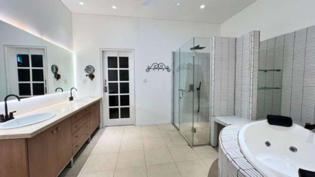 Jakarta, Apartments/Houses, USD 5500/month,  5 BR,  800 Sq. Meter,  For Rent Modern Home Close To Pacific Place SCBD