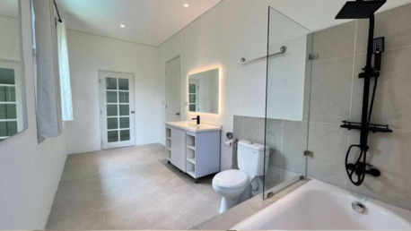 Jakarta, Apartments/Houses, USD 5500/month,  5 BR,  800 Sq. Meter,  For Rent Modern Home Close To Pacific Place SCBD