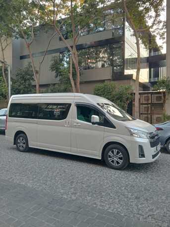 Cairo, Automotive, إيجار هايس الفخمة بالسائق: الحل الأمثل لتن